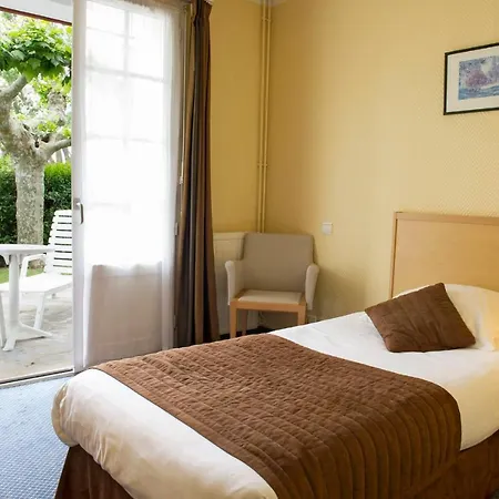 Отель & Bleues Orhoitza 3*