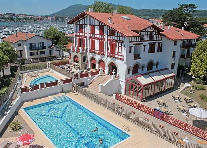 Szálloda & Bleues Orhoitza 3*