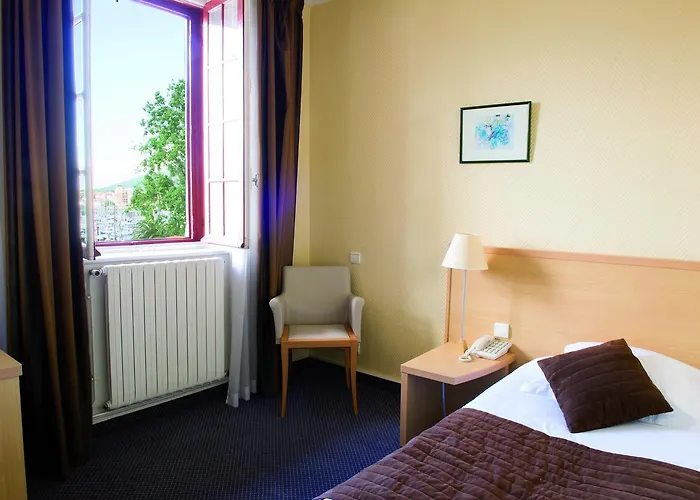 & Bleues Orhoitza 3* Hendaye