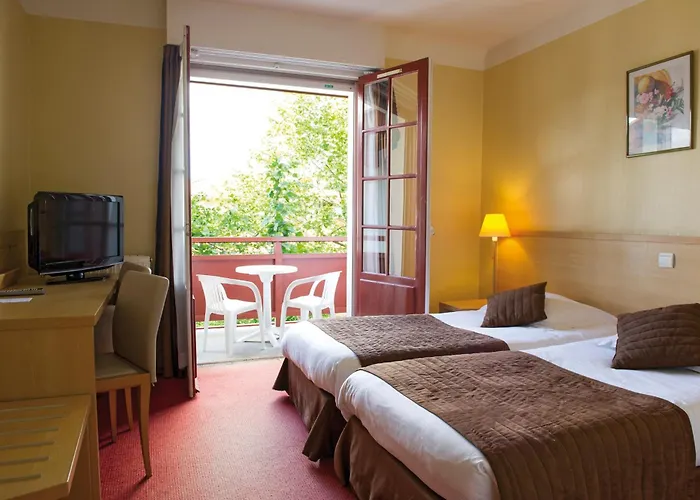 Hotel & Bleues Orhoitza 3*